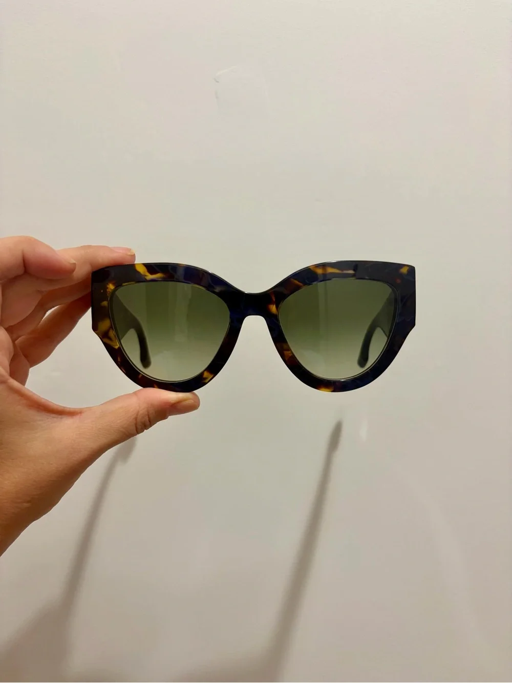 Victoria Beckham Chunky Cat-Eye Sunglasses